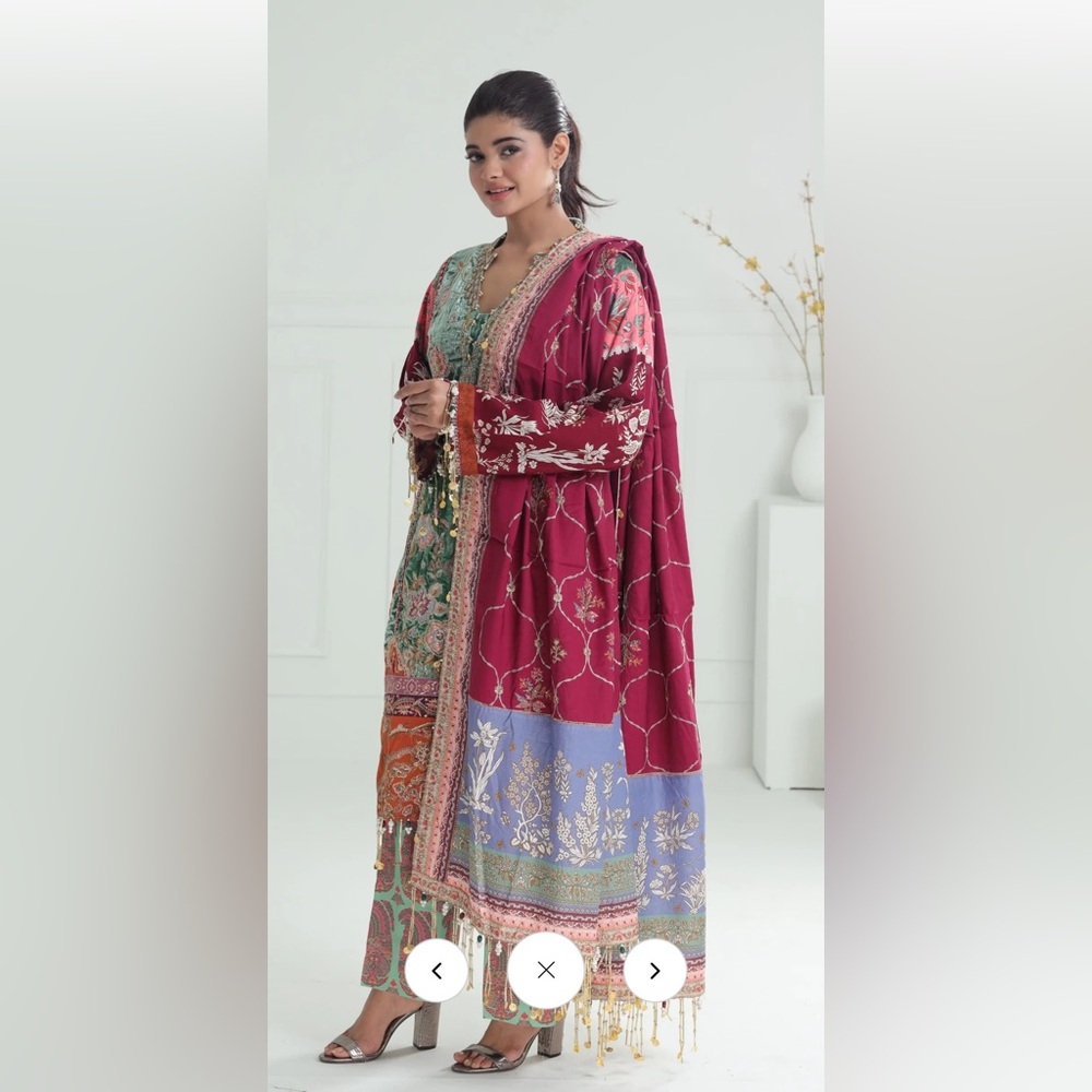 Elegant Multicolor Women's Accessory by Khastarz - Picture 3 of 10